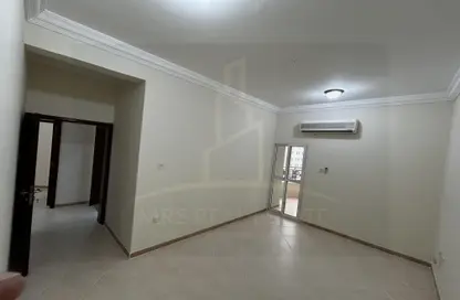 Apartment - 2 Bedrooms - 1 Bathroom for rent in Muntazah 7 - Al Muntazah - Doha