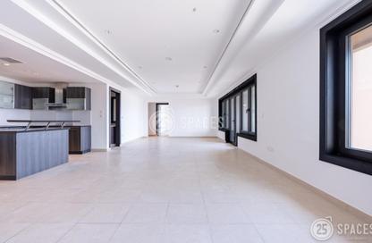 Apartment - 2 - 3 for sale in East Porto Drive - Porto Arabia - The Pearl Island - Doha Apartment - 2 - 3 for sale in East Porto Drive - Porto Arabia - The Pearl Island - Doha
