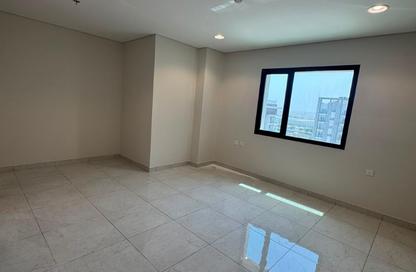 Apartment - 2 Bedrooms - 3 Bathrooms for rent in City Avenue - Al Erkyah City - Lusail