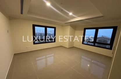 Apartment - 2 Bedrooms - 3 Bathrooms for rent in West Porto Drive - Porto Arabia - The Pearl Island - Doha Apartment - 2 Bedrooms - 3 Bathrooms for rent in West Porto Drive - Porto Arabia - The Pearl Island - Doha