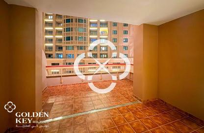 Apartment - 1 Bedroom - 2 Bathrooms for rent in East Porto Drive - Porto Arabia - The Pearl Island - Doha