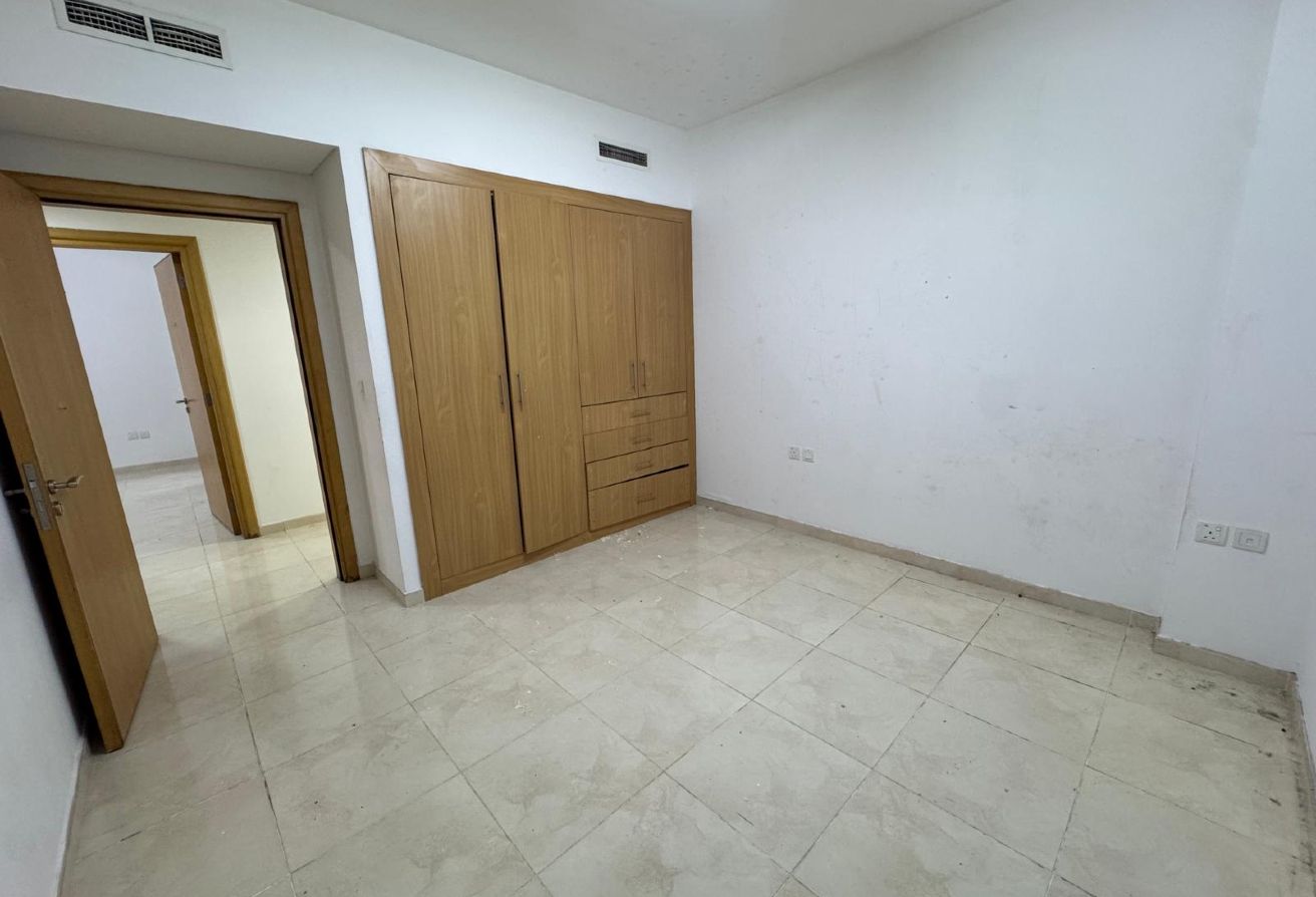 ELEGANT 3BEDROOM UNFURNISHED WITH 4 BALCONY thumbnail 16