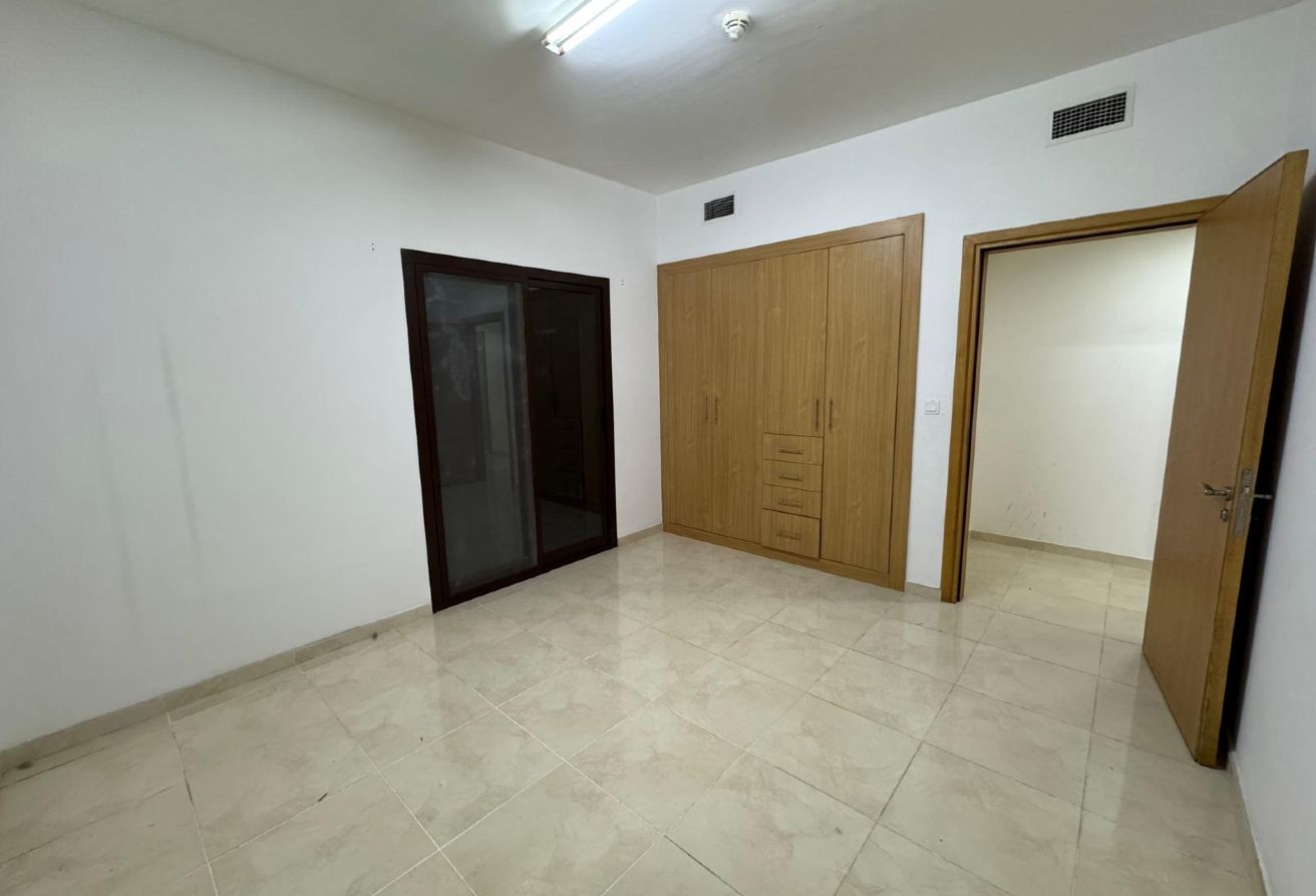 ELEGANT 3BEDROOM UNFURNISHED WITH 4 BALCONY thumbnail 15