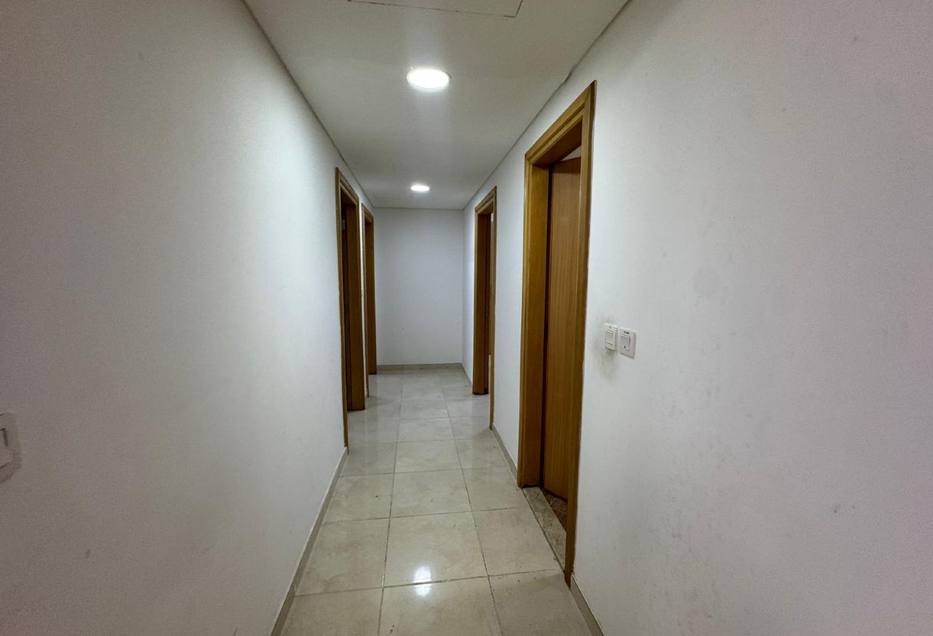 ELEGANT 3BEDROOM UNFURNISHED WITH 4 BALCONY thumbnail 7