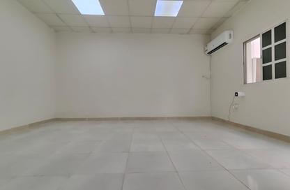 Apartment - Studio - 1 for rent in Onaiza Street - Diplomatic Area - Doha