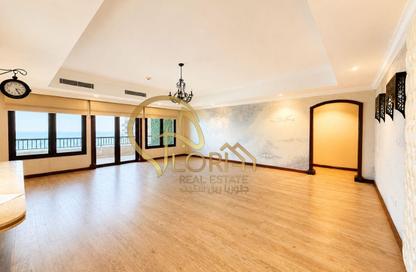 Apartment - 3 Bedrooms - 4 Bathrooms for rent in East Porto Drive - Porto Arabia - The Pearl Island - Doha