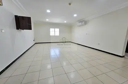 Apartment - 3 Bedrooms - 3 Bathrooms for rent in Al Muntazah Street - Al Muntazah - Doha Apartment - 3 Bedrooms - 3 Bathrooms for rent in Al Muntazah Street - Al Muntazah - Doha