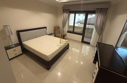 Apartment - 2 Bedrooms - 2 Bathrooms for rent in East Porto Drive - Porto Arabia - The Pearl Island - Doha