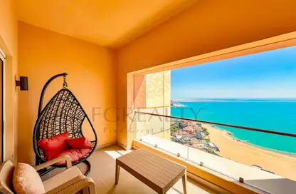 Apartment - 2 Bedrooms - 3 Bathrooms for sale in Viva West - Viva Bahriyah - The Pearl Island - Doha