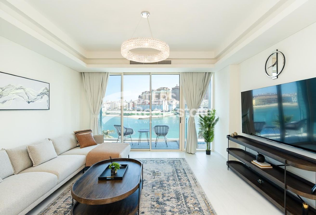 Spacious Sea View Apartment with Bills Included