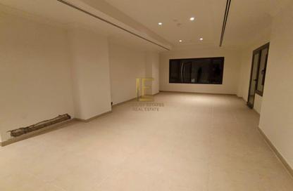 Apartment - 2 Bedrooms - 2 Bathrooms for rent in East Porto Drive - Porto Arabia - The Pearl Island - Doha