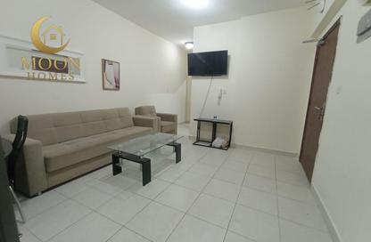 Apartment - 2 Bedrooms - 1 Bathroom for rent in Umm Ghwailina Comm - Umm Ghuwalina - Umm Ghuwailina - Doha