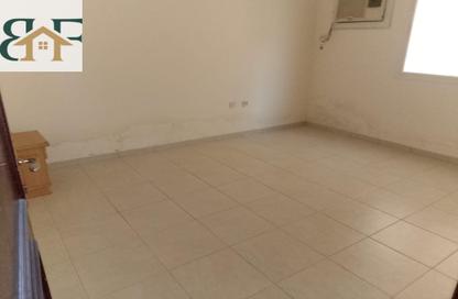 Apartment - 2 Bedrooms - 2 Bathrooms for rent in Imperial Suites - Old Salata - Salata - Doha