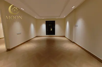 شقة - 2 غرف نوم - 2 حمامات للايجار في شارع النصر - النصر - الدوحة