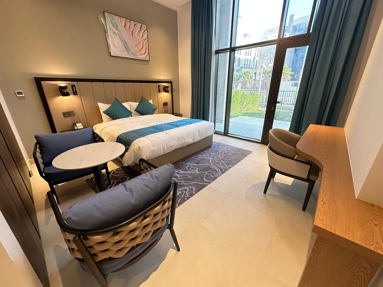 Brand new apt  |1 Fully FURNISHED | WIFI Included thumbnail 2