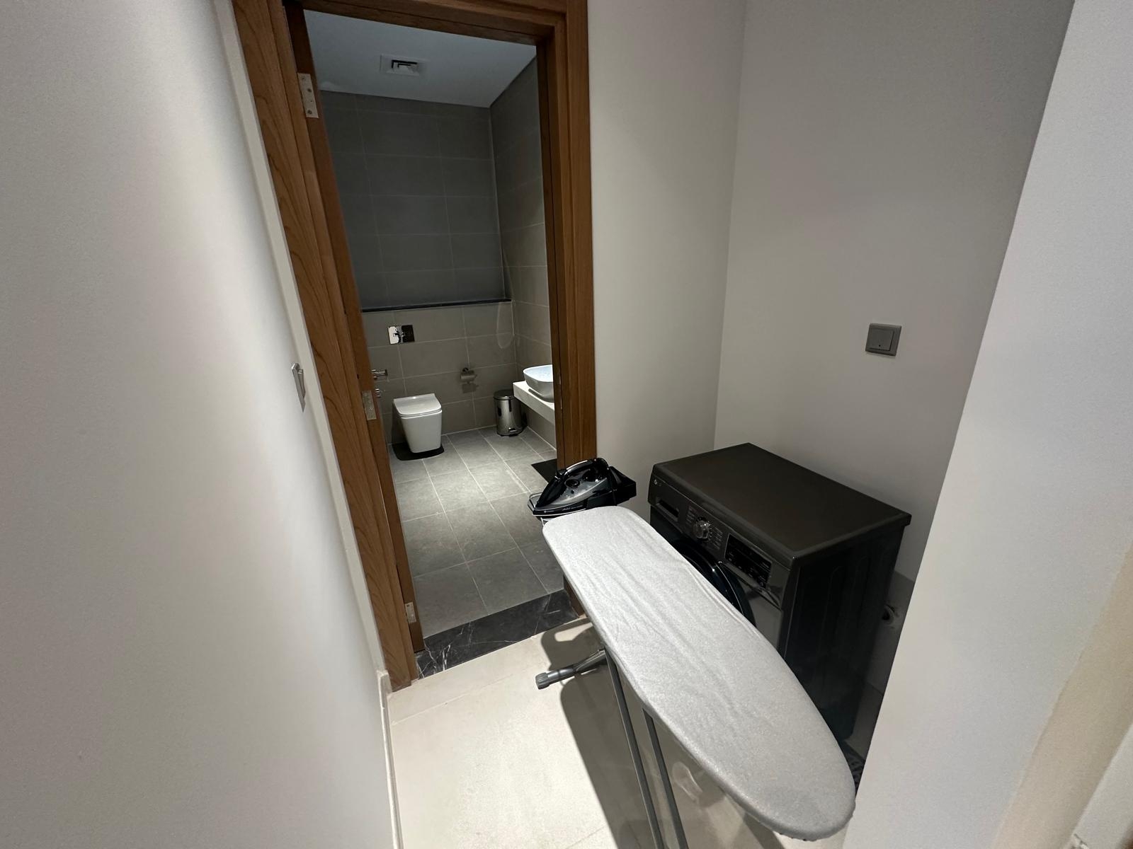 Brand new apt  |1 Fully FURNISHED | WIFI Included thumbnail 5