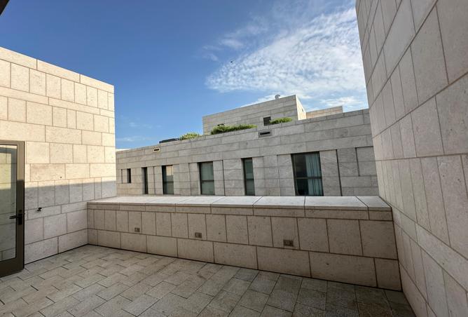 1008647 - Property Image 3