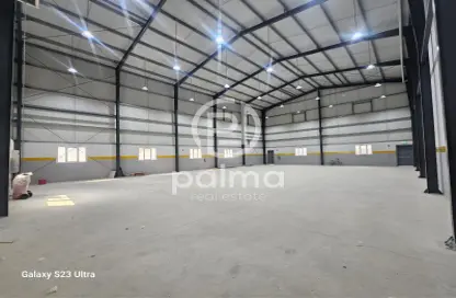 مخزن - استوديو - 8 حمامات للايجار في شارع الصناعية الشرقي - بركة العوامر - الوكرة