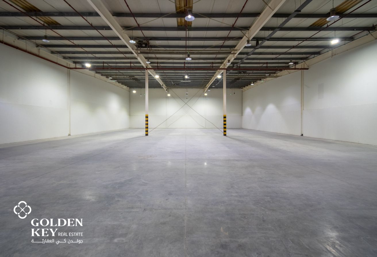 Ventilated Warehouse | 1,600 sqm | Umm Salal