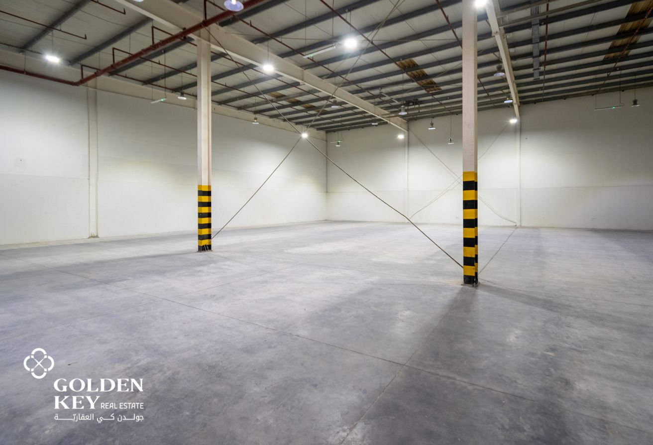 Ventilated Warehouse | 1,600 sqm | Umm Salal