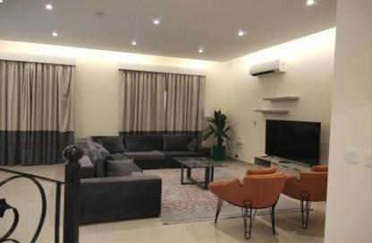 Villa - 4 Bedrooms - 3 Bathrooms for rent in Mamoura 18 - Al Maamoura - Doha