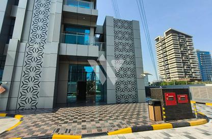 Shop - Studio - 1 for rent in Lusail Residence - Marina District - Lusail