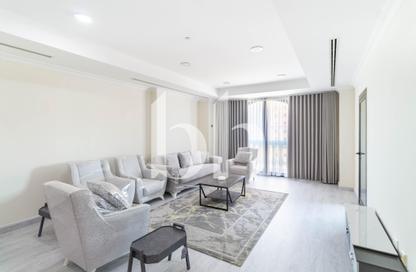 Apartment - 2 Bedrooms - 3 Bathrooms for sale in Tower 14 - Porto Arabia - The Pearl Island - Doha