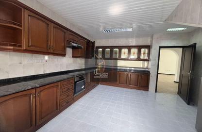 مجمع سكني - 4 غرف نوم - 4 حمامات للايجار في شارع الوعب - الوعب - الدوحة