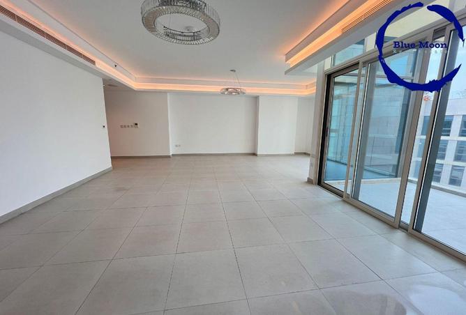 1010370 - Property Image 2