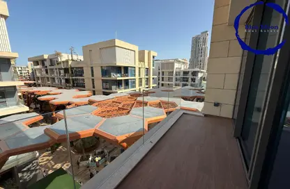 Duplex - 4 Bedrooms - 5 Bathrooms for sale in Crystal Residence - Gewan Island - The Pearl Island - Doha