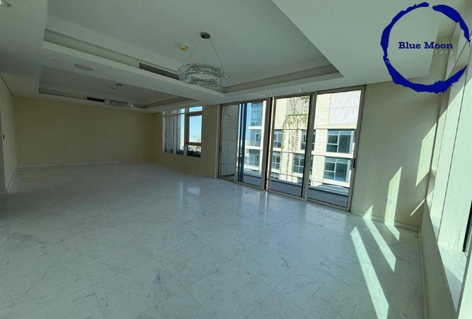 1010370 - Property Image 2