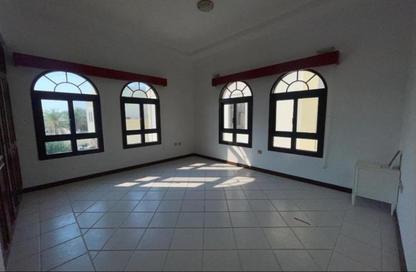 Villa - 4 Bedrooms - 4 Bathrooms for rent in Fereej Bin Omran - Doha
