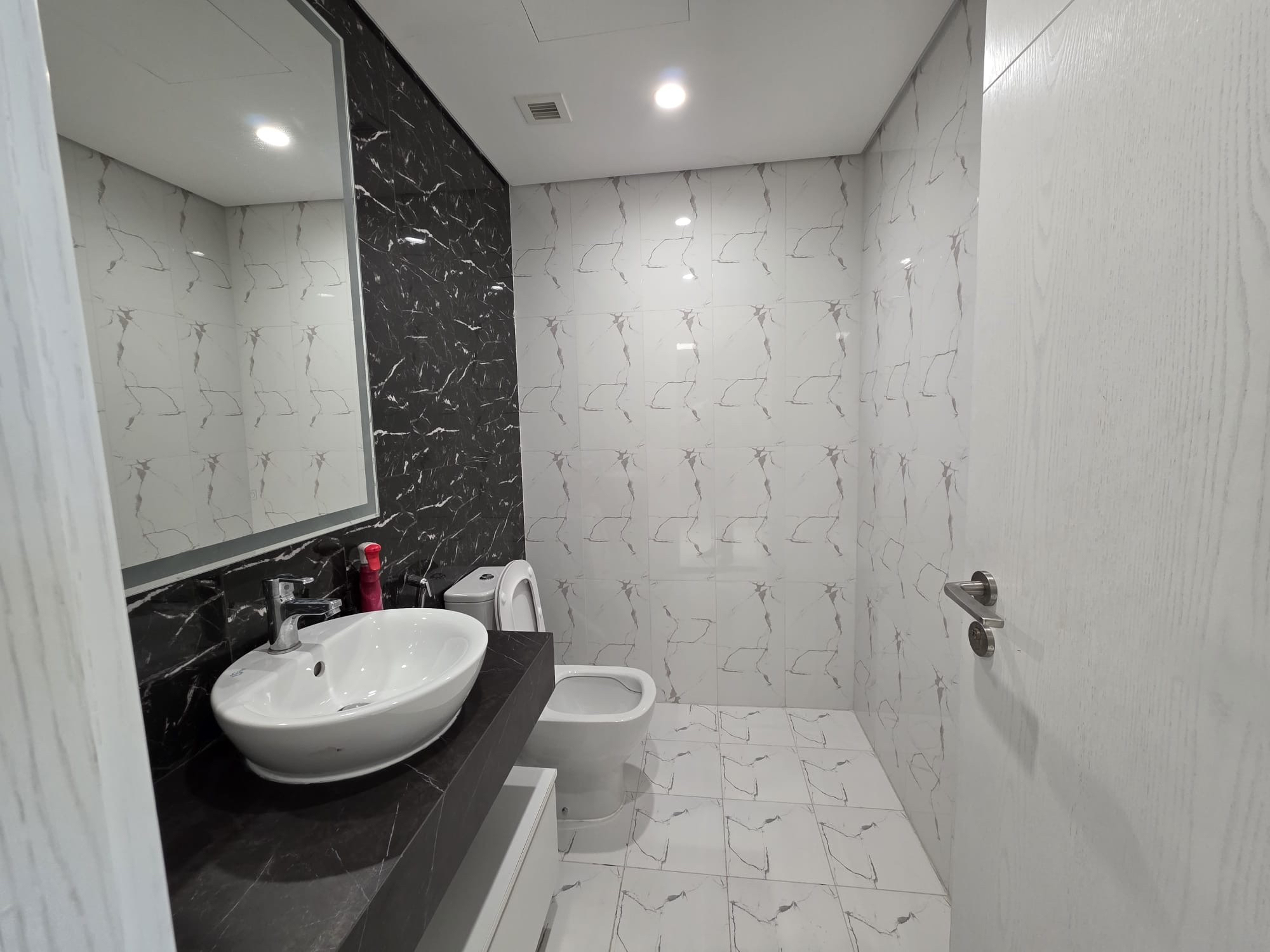 PARK VIEW 2BHK FURNISHED | CRECENT | BALCONY thumbnail 12