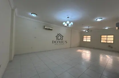 Apartment - 3 Bedrooms - 3 Bathrooms for rent in Thabit Bin Zaid Street - Al Mansoura - Doha