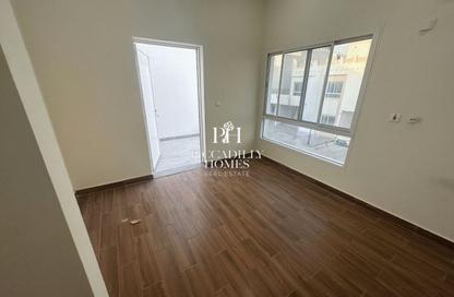 Apartment - 3 Bedrooms - 2 Bathrooms for rent in Al Sakhama - Doha