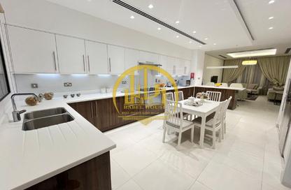 Villa - 4 - 6 for rent in Les Roses Compound 3 - Al Waab - Doha