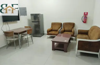 Apartment - 2 Bedrooms - 1 Bathroom for rent in Muntazah 70 - Al Muntazah - Doha