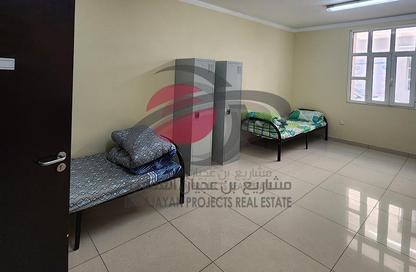 سكن عمال - استوديو - 4 حمامات للايجار في المدينة الآسيوية السكنية - ميسامير - الدوحة