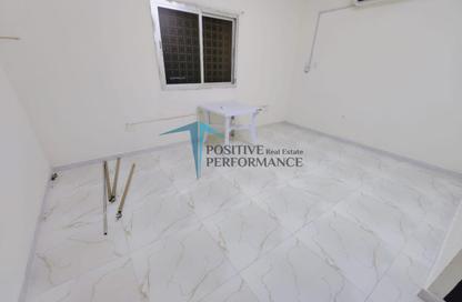 Apartment - Studio - 1 Bathroom for rent in Bin Omran 35 - Fereej Bin Omran - Doha Apartment - Studio - 1 Bathroom for rent in Bin Omran 35 - Fereej Bin Omran - Doha