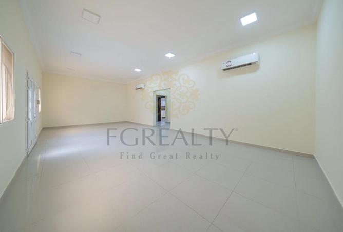 54590471 - Property Image 2