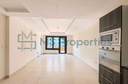 Apartment - Studio - 1 Bathroom for rent in West Porto Drive - Porto Arabia - The Pearl Island - Doha