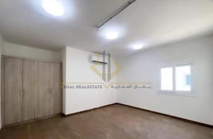 Villa - 5 Bedrooms - 6 Bathrooms for rent in Al Nuaija Street - Al Nuaija - Doha