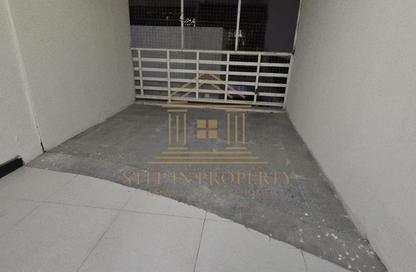 Compound - 3 Bedrooms - 3 Bathrooms for rent in Al Sadd Road - Al Sadd - Doha
