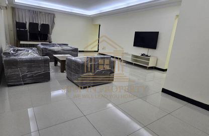 Compound - 3 Bedrooms - 3 Bathrooms for rent in Al Sadd Road - Al Sadd - Doha