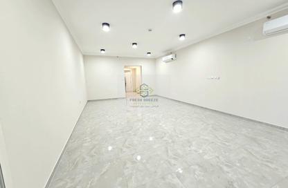 Apartment - 2 Bedrooms - 3 Bathrooms for rent in Musheireb Apartments - Musheireb - Doha