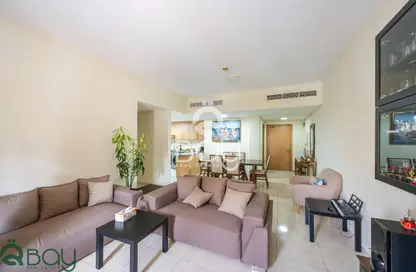 Apartment - 2 Bedrooms - 3 Bathrooms for sale in Piazza 3 - La Piazza - Fox Hills - Lusail