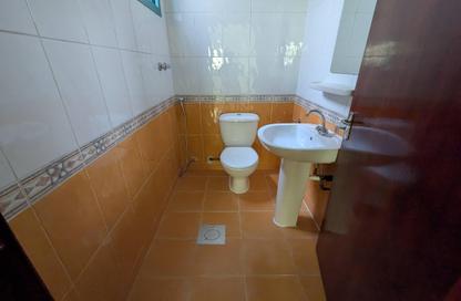 Apartment - 2 Bedrooms - 2 Bathrooms for rent in Umm Ghuwailina 4 - Umm Ghuwailina - Doha