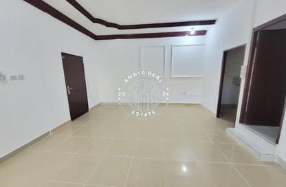 Villa - Studio - 1 Bathroom for rent in Umm Al Seneem Street - Ain Khaled - Doha
