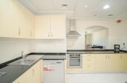 Apartment - 1 Bedroom - 2 Bathrooms for rent in West Porto Drive - Porto Arabia - The Pearl Island - Doha