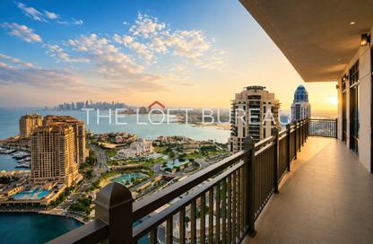 Apartment - 2 Bedrooms - 3 Bathrooms for rent in Abraj Bay - Abraj Quartiers - The Pearl Island - Doha